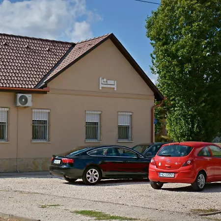 R.Gold Apartman Mako Exterior photo